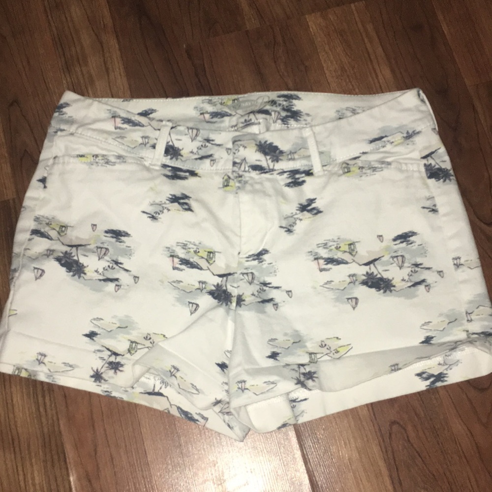 OLD NAVY ! Palm shorts